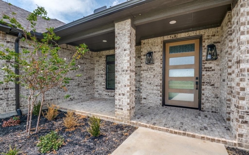 9904 Buckingham Court, Mesquite, TX 75126, 4 Bedrooms Bedrooms, ,5 BathroomsBathrooms,Residential,For Sale,9904 Buckingham Court,0,21044855