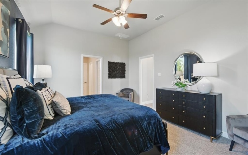 2513 GOLDFINCH Drive, Denton, TX 76205, 5 Habitaciones Habitaciones , ,3 BañosBaños,Residential,En Venta,2513 GOLDFINCH Drive,0,21045824