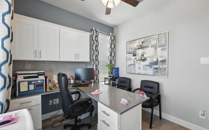 2513 GOLDFINCH Drive, Denton, TX 76205, 5 Habitaciones Habitaciones , ,3 BañosBaños,Residential,En Venta,2513 GOLDFINCH Drive,0,21045824