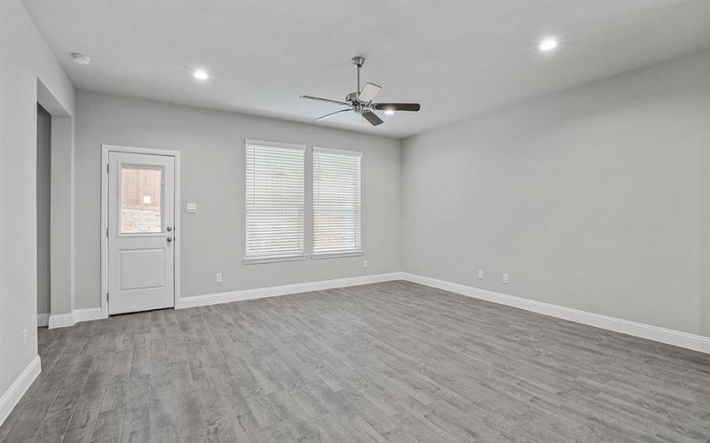 2609 MCCORMICK Street, Denton, TX 76205, 4 Habitaciones Habitaciones , ,2 BañosBaños,Residential,En Venta,2609 MCCORMICK Street,0,21045830