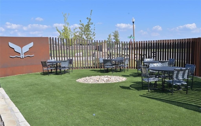 2512 GOLDFINCH Drive, Denton, TX 76205, 4 Habitaciones Habitaciones , ,2 BañosBaños,Residential,En Venta,2512 GOLDFINCH Drive,0,21045868