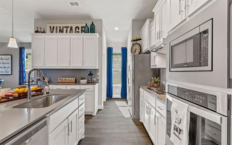 2512 GOLDFINCH Drive, Denton, TX 76205, 4 Habitaciones Habitaciones , ,2 BañosBaños,Residential,En Venta,2512 GOLDFINCH Drive,0,21045868