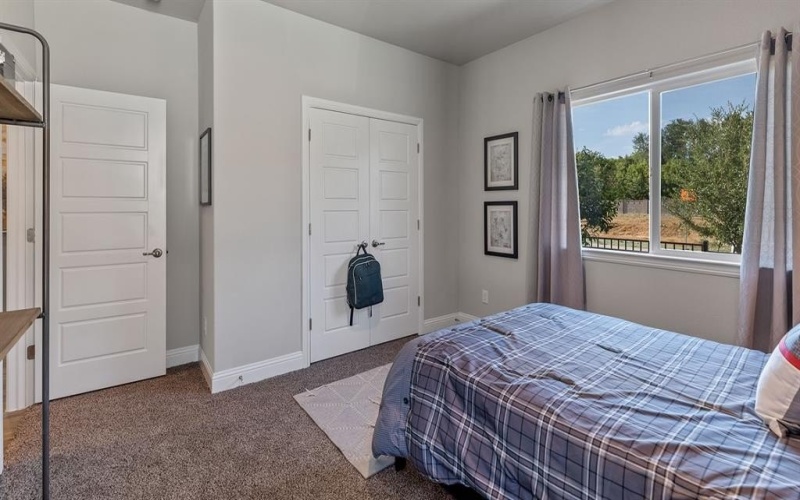 2700 MCCORMICK Street, Denton, TX 76205, 4 Habitaciones Habitaciones , ,2 BañosBaños,Residential,En Venta,2700 MCCORMICK Street,0,21046011