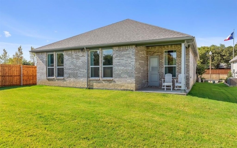 2700 MCCORMICK Street, Denton, TX 76205, 4 Habitaciones Habitaciones , ,2 BañosBaños,Residential,En Venta,2700 MCCORMICK Street,0,21046011