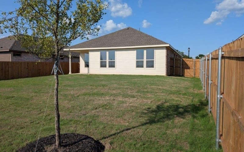 916 BOLL WEEVIL Drive, Cleburne, TX 76031, 4 Bedrooms Bedrooms, ,2 BathroomsBathrooms,Residential,For Sale,916 BOLL WEEVIL Drive,0,21046211