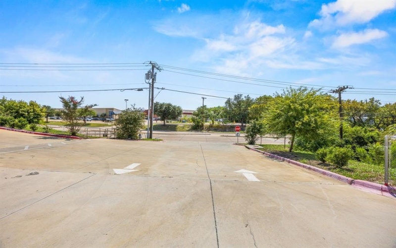 2531 W LEDBETTER Drive W, Dallas, TX 75233, ,Other,For Sale,2531 W LEDBETTER Drive W,0,21046221