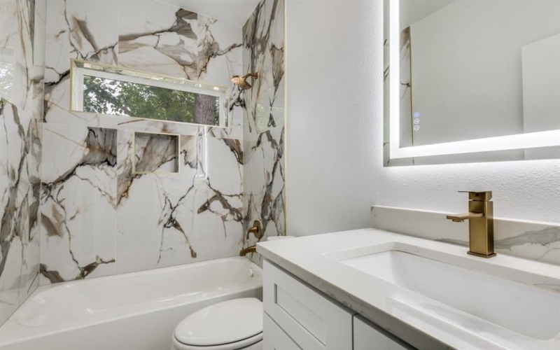1310/ 1312 Coleman Avenue, Dallas, TX 75215, 6 Bedrooms Bedrooms, ,5 BathroomsBathrooms,Residential,For Sale,1310/ 1312 Coleman Avenue,0,21046850