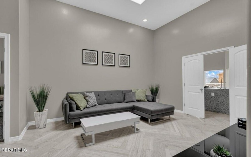 12424 Fill Ball Street, El Paso, TX 79936, 5 Habitaciones Habitaciones , ,2 BañosBaños,Residential,En Venta,12424 Fill Ball Street,0,929427