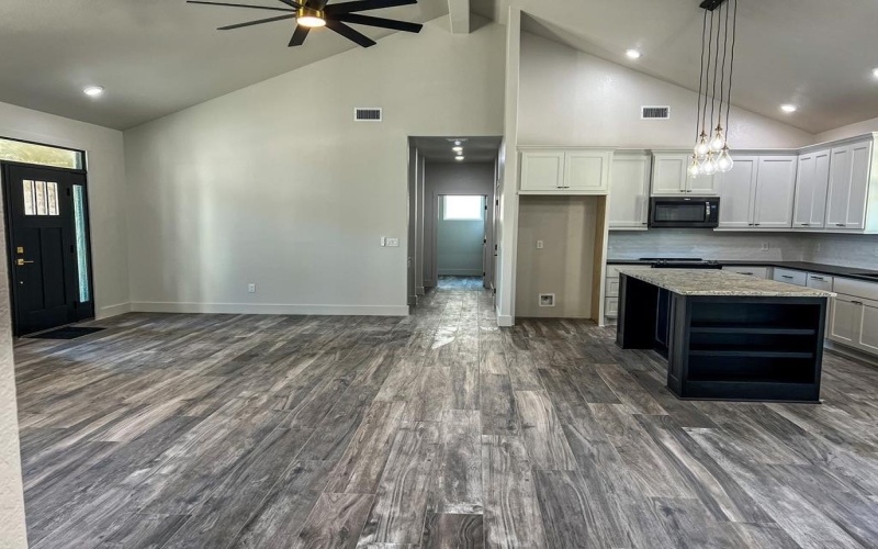 1706 N Valencia Dr, Kerrville, TX 78028, 3 Bedrooms Bedrooms, ,2 BathroomsBathrooms,Residential,For Sale,1706 N Valencia Dr,0,120156