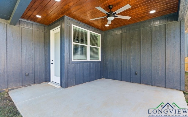 794 W Kaufman, Gilmer, TX 75460, 4 Bedrooms Bedrooms, ,2 BathroomsBathrooms,Residential,For Sale,794 W Kaufman,0,20255962