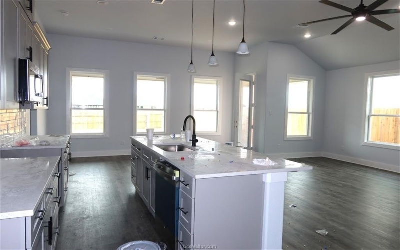 1963 Cambria Drive, Bryan, TX 77807, 4 Habitaciones Habitaciones , ,3 BañosBaños,Residential,En Venta,1963 Cambria Drive,0,25009256