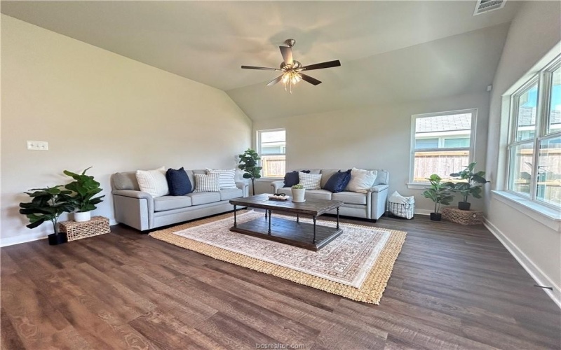 2814 Messenger Way, Bryan, TX 77802, 3 Bedrooms Bedrooms, ,2 BathroomsBathrooms,Residential,For Sale,2814 Messenger Way,0,25009417
