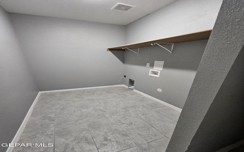 7833 MOUNT LATONA Drive unit: A & B #A & B, El Paso, TX 79904, ,Residential Multi Family,En Venta,7833 MOUNT LATONA Drive unit: A & B,0,929450