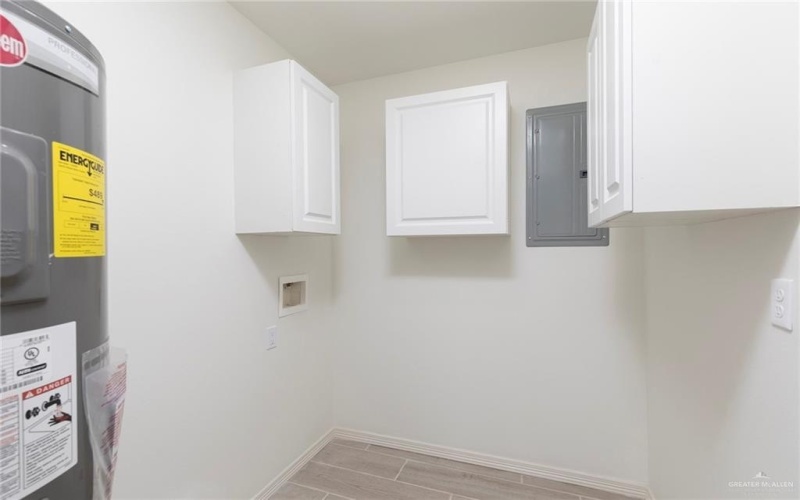 205 Mesquite Meadows Street, La Joya, TX 78560, 3 Bedrooms Bedrooms, ,2 BathroomsBathrooms,Residential,For Sale,205 Mesquite Meadows Street,0,477632