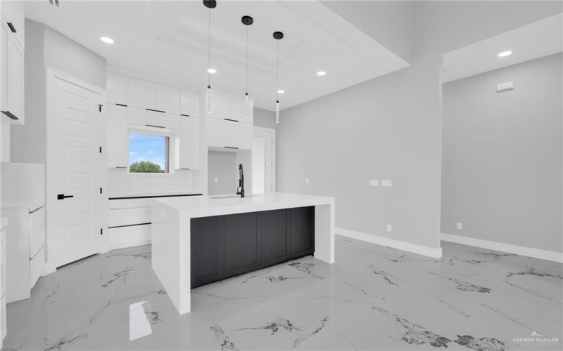 8042 N 48th Lane, McAllen, TX 78504, 3 Bedrooms Bedrooms, ,2 BathroomsBathrooms,Residential,For Sale,8042 N 48th Lane,0,478453