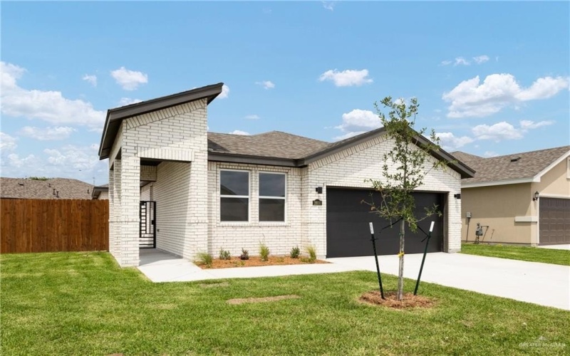 3713 Westway Avenue, McAllen, TX 78501, 3 Bedrooms Bedrooms, ,2 BathroomsBathrooms,Residential,For Sale,3713 Westway Avenue,0,478907
