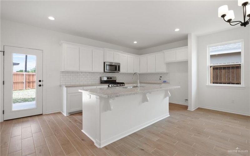 3713 Westway Avenue, McAllen, TX 78501, 3 Bedrooms Bedrooms, ,2 BathroomsBathrooms,Residential,For Sale,3713 Westway Avenue,0,478907