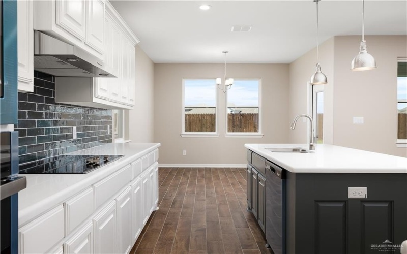 1507 E Silos Avenue, Edinburg, TX 78542, 4 Bedrooms Bedrooms, ,3 BathroomsBathrooms,Residential,For Sale,1507 E Silos Avenue,0,478986