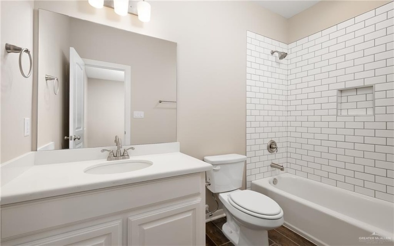 1507 E Silos Avenue, Edinburg, TX 78542, 4 Bedrooms Bedrooms, ,3 BathroomsBathrooms,Residential,For Sale,1507 E Silos Avenue,0,478986