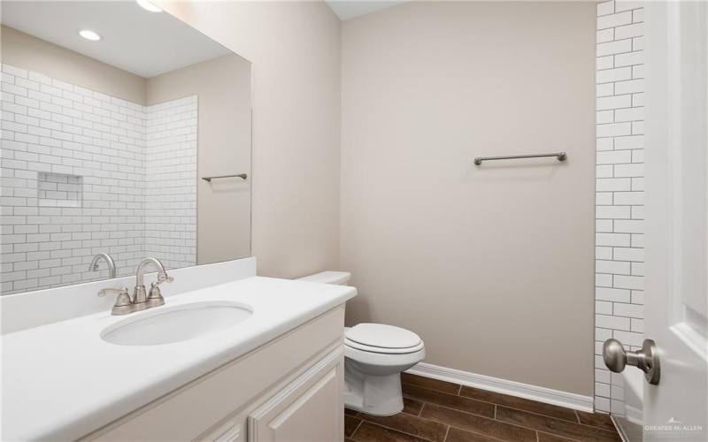 1507 E Silos Avenue, Edinburg, TX 78542, 4 Bedrooms Bedrooms, ,3 BathroomsBathrooms,Residential,For Sale,1507 E Silos Avenue,0,478986
