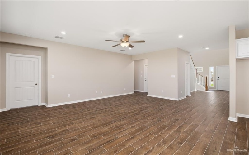 1507 E Silos Avenue, Edinburg, TX 78542, 4 Bedrooms Bedrooms, ,3 BathroomsBathrooms,Residential,For Sale,1507 E Silos Avenue,0,478986