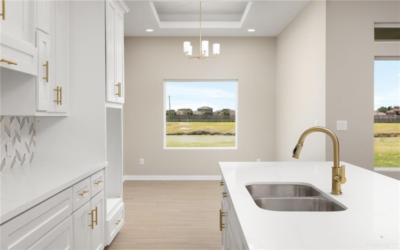 2612 E Guerlain Drive, Edinburg, TX 78542, 4 Bedrooms Bedrooms, ,2 BathroomsBathrooms,Residential,For Sale,2612 E Guerlain Drive,0,479549