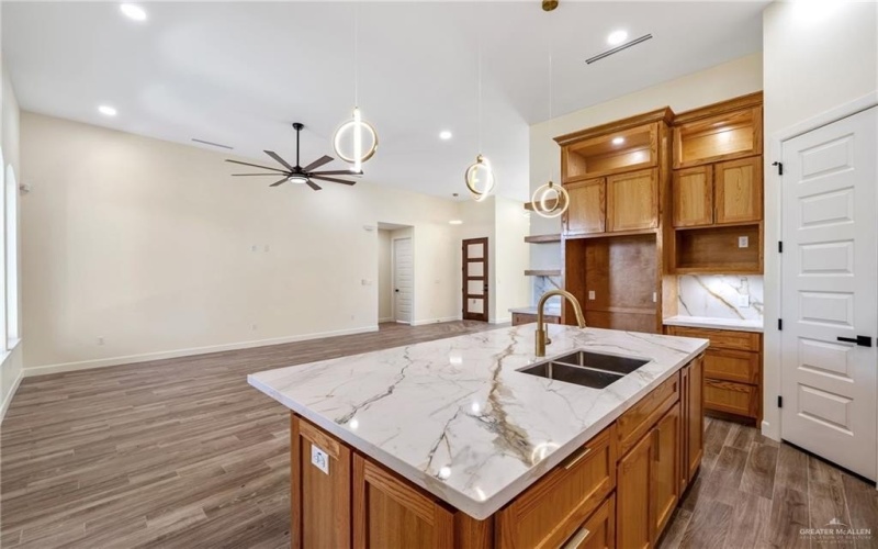 1602 Helen Drive, Weslaco, TX 78596, 3 Habitaciones Habitaciones , ,3 BañosBaños,Residential,En Venta,1602 Helen Drive,0,479564