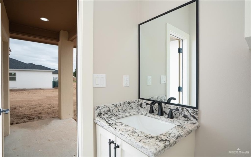 3608 E Alexa Street, Edinburg, TX 78542, 3 Bedrooms Bedrooms, ,2 BathroomsBathrooms,Residential,For Sale,3608 E Alexa Street,0,479631