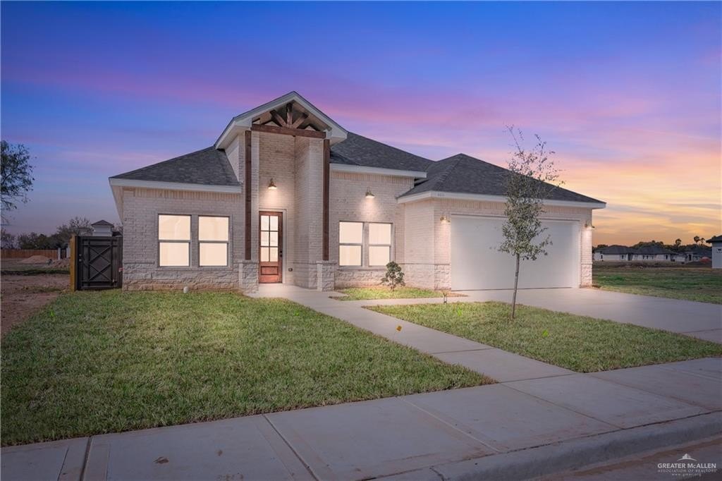 8015 N 48th Lane, McAllen, TX 78504, 4 Habitaciones Habitaciones , ,3 BañosBaños,Residential,En Venta,8015 N 48th Lane,0,479649