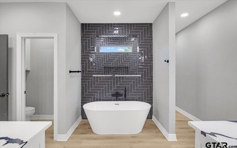 12347 Hackberry Hollow Dr, Tyler, TX 75706, 4 Bedrooms Bedrooms, ,2 BathroomsBathrooms,Residential,For Sale,12347 Hackberry Hollow Dr,0,25012832