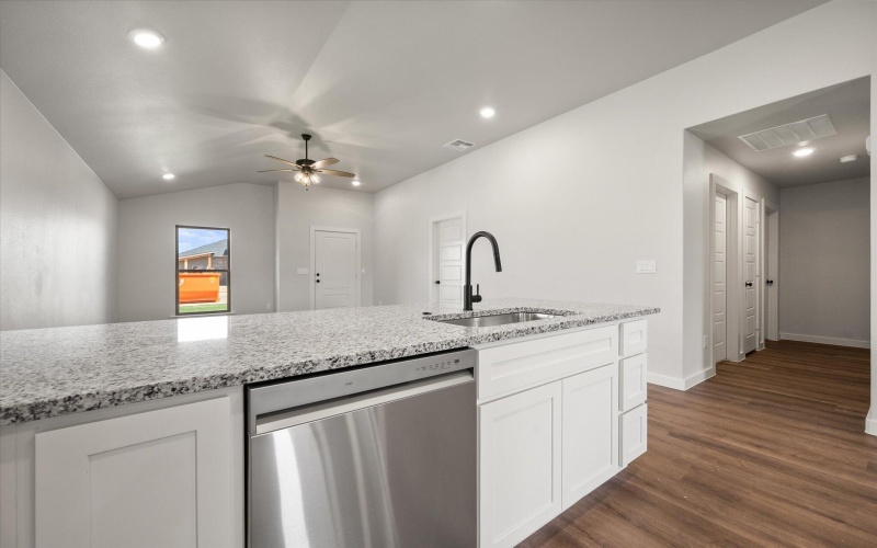 1623 N Clinton Avenue, Lubbock, TX 79416, 3 Habitaciones Habitaciones , ,2 BañosBaños,Residential,En Venta,1623 N Clinton Avenue,0,202559549