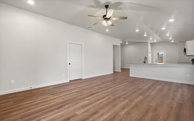 1623 N Clinton Avenue, Lubbock, TX 79416, 3 Habitaciones Habitaciones , ,2 BañosBaños,Residential,En Venta,1623 N Clinton Avenue,0,202559549