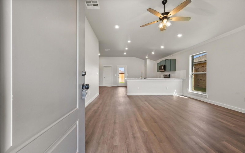 1622 N Clinton Avenue, Lubbock, TX 79416, 3 Habitaciones Habitaciones , ,2 BañosBaños,Residential,En Venta,1622 N Clinton Avenue,0,202559550