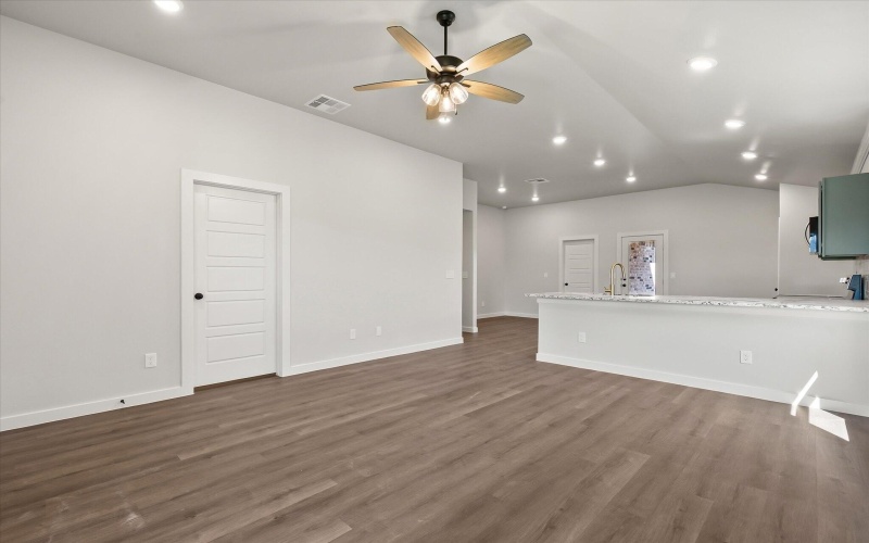 1622 N Clinton Avenue, Lubbock, TX 79416, 3 Habitaciones Habitaciones , ,2 BañosBaños,Residential,En Venta,1622 N Clinton Avenue,0,202559550