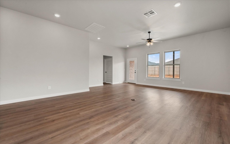309 E 24th Street, Wolfforth, TX 79382, 3 Bedrooms Bedrooms, ,2 BathroomsBathrooms,Residential,For Sale,309 E 24th Street,0,202559565