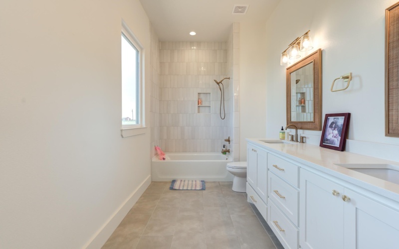 1735 Lovebird Road, Lubbock, TX 79407, 5 Bedrooms Bedrooms, ,3 BathroomsBathrooms,Residential,For Sale,1735 Lovebird Road,0,202559592