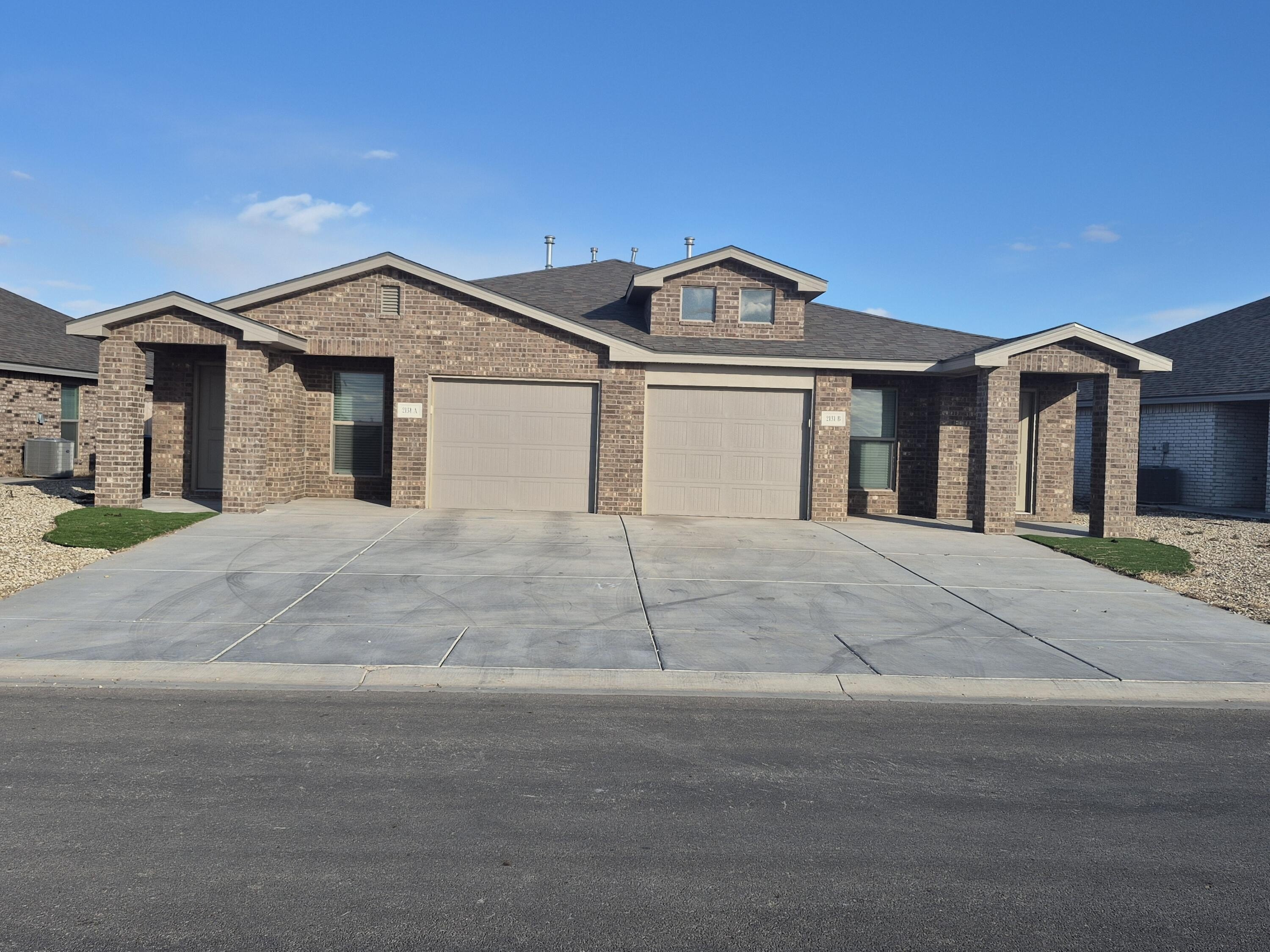 2131 Kokomo Avenue, Lubbock, TX 79407, 6 Habitaciones Habitaciones , ,5 BañosBaños,Residential Multi Family,En Venta,2131 Kokomo Avenue,0,202559613