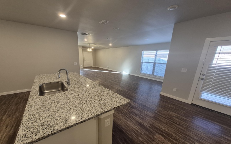 2131 Kokomo Avenue, Lubbock, TX 79407, 6 Habitaciones Habitaciones , ,5 BañosBaños,Residential Multi Family,En Venta,2131 Kokomo Avenue,0,202559613