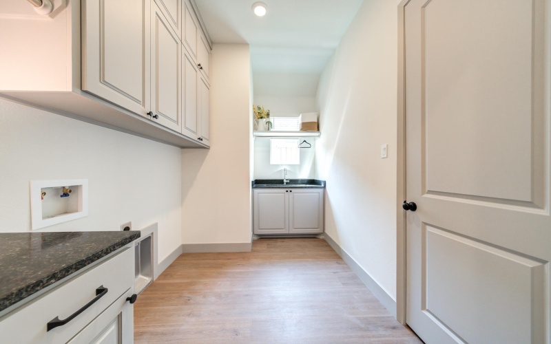 4025 136th Street, Lubbock, TX 79423, 4 Habitaciones Habitaciones , ,3 BañosBaños,Residential,En Venta,4025 136th Street,0,202559648
