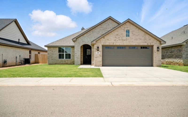 1405 Durham Avenue, Wolfforth, TX 79382, 4 Bedrooms Bedrooms, ,3 BathroomsBathrooms,Residential,For Sale,1405 Durham Avenue,0,202559770