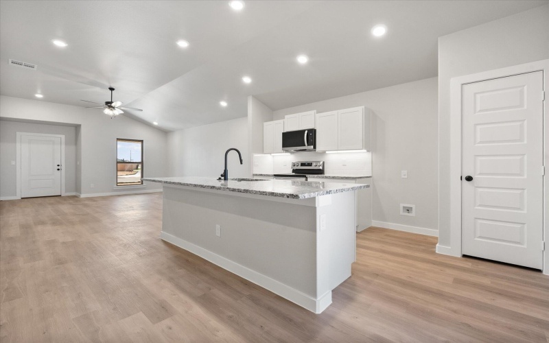 2232 133rd Street, Lubbock, TX 79423, 3 Habitaciones Habitaciones , ,2 BañosBaños,Residential,En Venta,2232 133rd Street,0,202559795