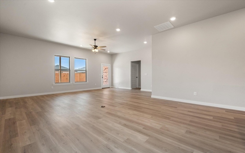 2227 133rd Street, Lubbock, TX 79423, 3 Habitaciones Habitaciones , ,2 BañosBaños,Residential,En Venta,2227 133rd Street,0,202559796