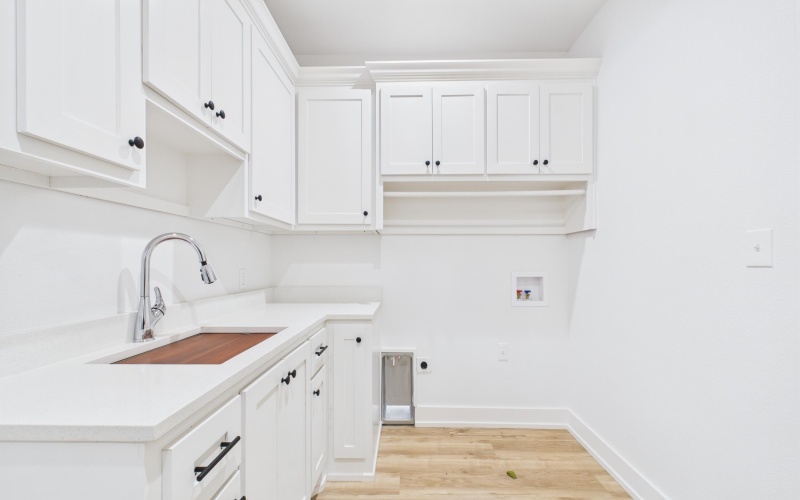 1406 Durham Avenue, Wolfforth, TX 79382, 4 Bedrooms Bedrooms, ,3 BathroomsBathrooms,Residential,For Sale,1406 Durham Avenue,0,202559800