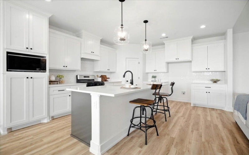 1406 Durham Avenue, Wolfforth, TX 79382, 4 Bedrooms Bedrooms, ,3 BathroomsBathrooms,Residential,For Sale,1406 Durham Avenue,0,202559800