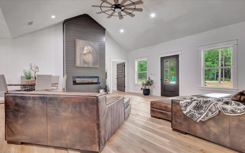 1735 Thigpen Road, Pollok, TX 75969, 3 Bedrooms Bedrooms, ,2 BathroomsBathrooms,Residential,For Sale,1735 Thigpen Road,0,5106173
