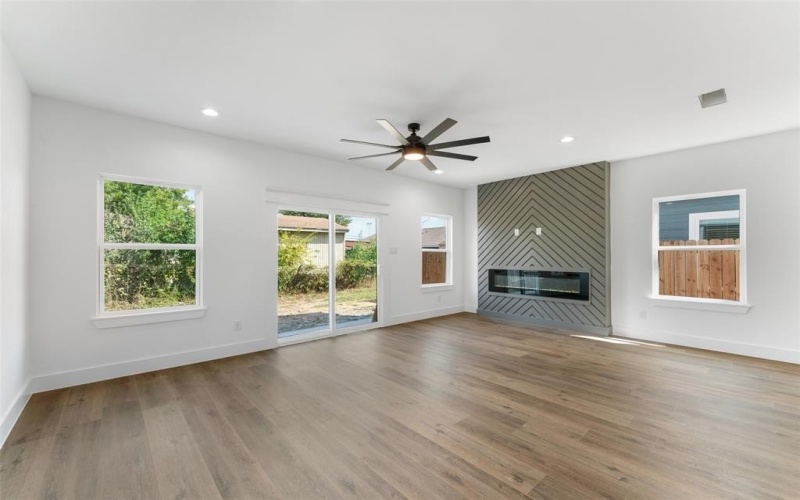 2023 Life Avenue, Dallas, TX 75212, 3 Bedrooms Bedrooms, ,3 BathroomsBathrooms,Residential,For Sale,2023 Life Avenue,0,21036148