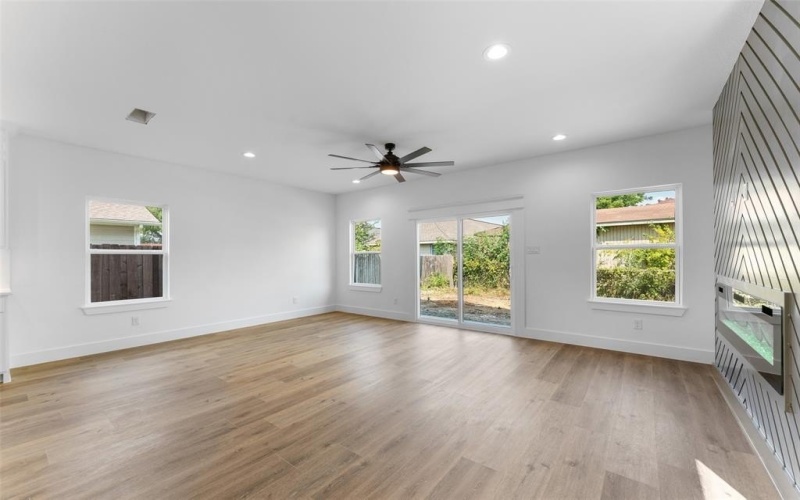 2023 Life Avenue, Dallas, TX 75212, 3 Bedrooms Bedrooms, ,3 BathroomsBathrooms,Residential,For Sale,2023 Life Avenue,0,21036148