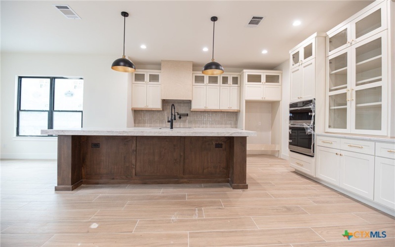 101 Mystic, Horseshoe Bay, TX 78639, 3 Bedrooms Bedrooms, ,3 BathroomsBathrooms,Residential,For Sale,101 Mystic,0,591356