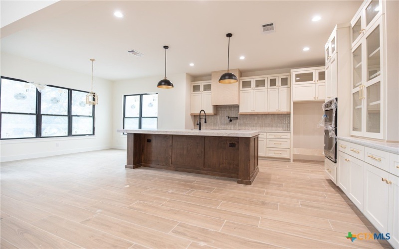 101 Mystic, Horseshoe Bay, TX 78639, 3 Bedrooms Bedrooms, ,3 BathroomsBathrooms,Residential,For Sale,101 Mystic,0,591356