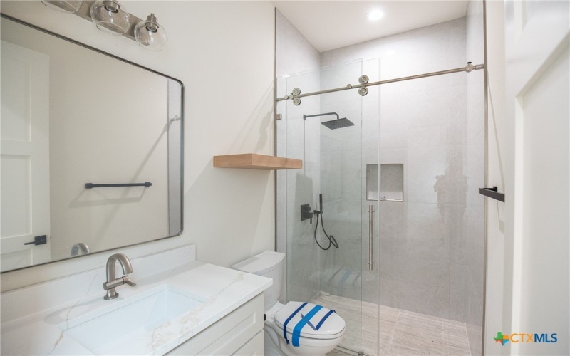 101 Mystic, Horseshoe Bay, TX 78639, 3 Bedrooms Bedrooms, ,3 BathroomsBathrooms,Residential,For Sale,101 Mystic,0,591356
